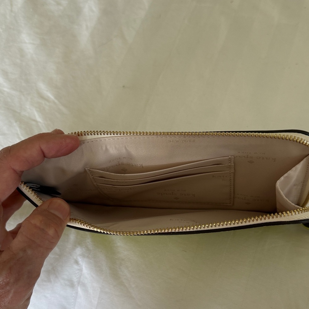 Kate Spade Chartreuse Wristlet - Picture 6 of 8